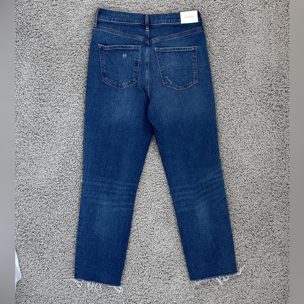 Express Super High Rise Mom Jean - Picture 2 of 5